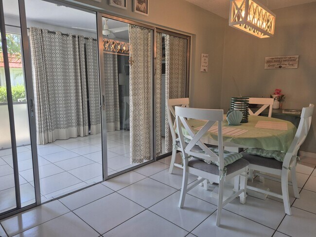 Foto del edificio - 5800 Fernley Dr W