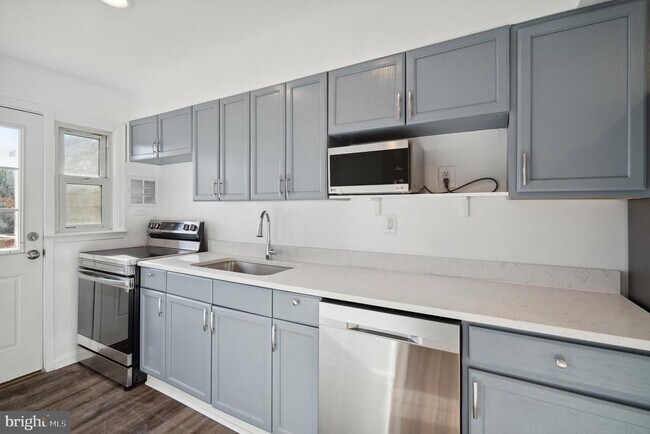 Foto del edificio - 413 Rogers Ave