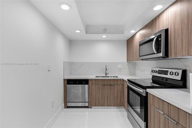 Foto del edificio - 14250 SW 62nd St