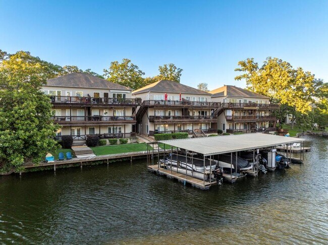 Foto del edificio - 122 Chambers Point
