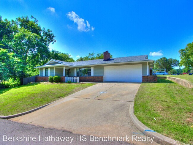 Building Photo - 3 br, 1 bath House - 1811 N Rickey Rd