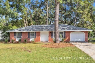 Building Photo - 301 Sprucewood Dr