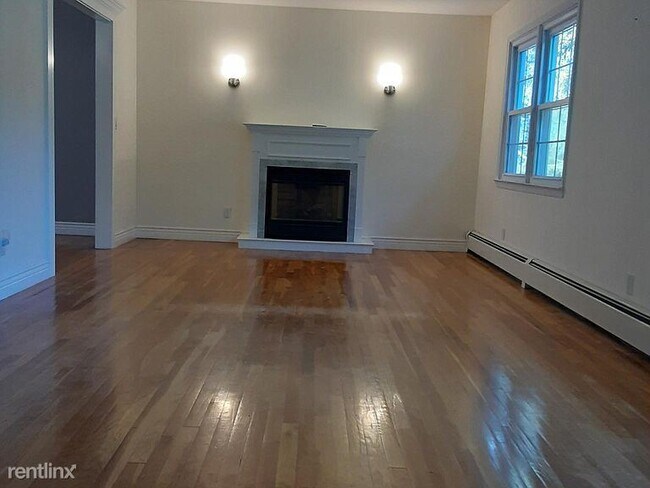 Building Photo - 3 br, 2.5 bath House - 34 Chatham Rd