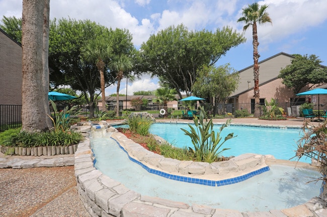 The Lakes At Madera Apartmentsnull