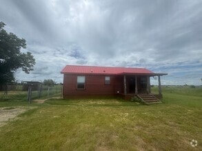 Building Photo - 545 Walker Ln