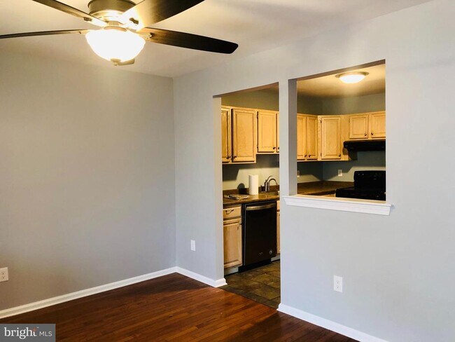 Foto del edificio - 6407 Spruce Mill Dr