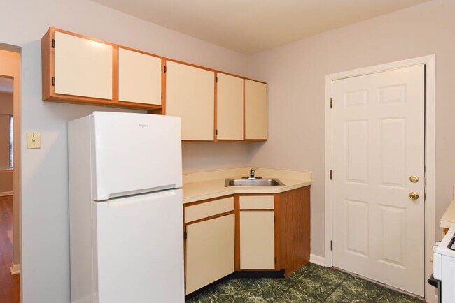 Foto del edificio - 5744 N Winthrop Ave