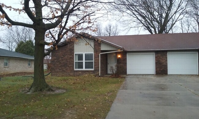 Building Photo - 1506 Richlieu Dr