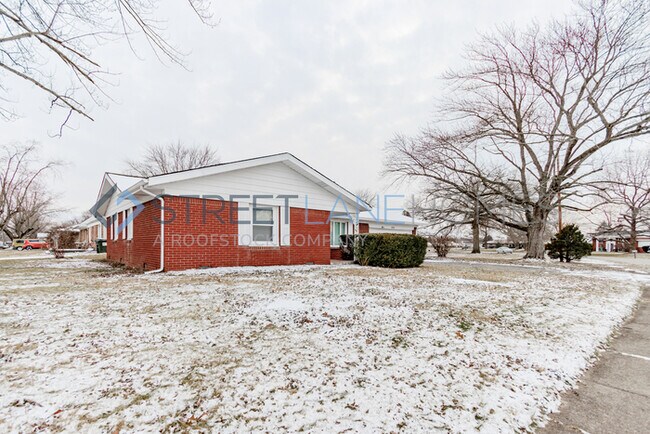 Building Photo - Charming 3 Bedroom in Fortville!