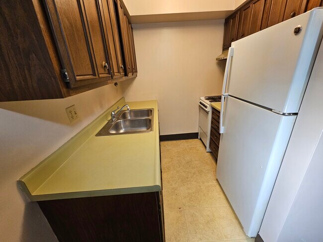 Foto del edificio - 401 N East St