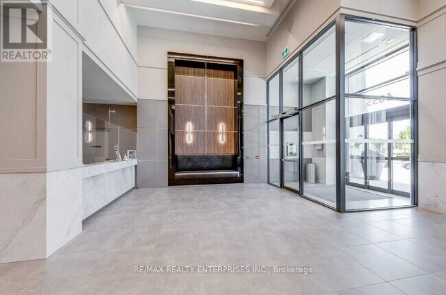 Building Photo - 4055 Parkside Village Dr