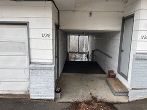 Building Photo - 1728 Kimberly Dr