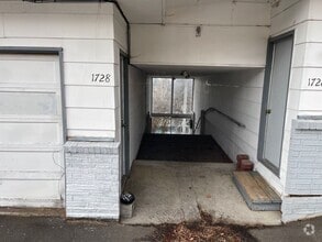 Building Photo - 1728 Kimberly Dr