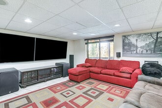 Building Photo - 142 Gypsy Ln