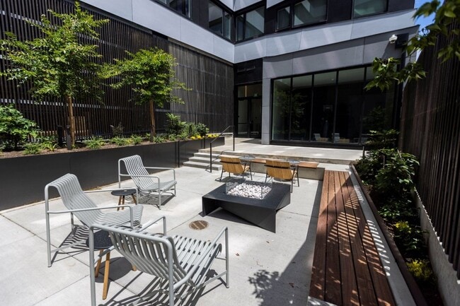 Building Photo - Analog PDX