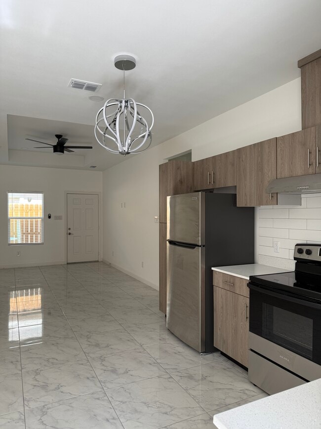 Building Photo - 5308 Vision St
