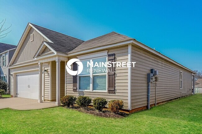 Foto del edificio - 3 Bedroom Pet-Friendly Home in MONTEVALLO, AL with Main Street Renewal