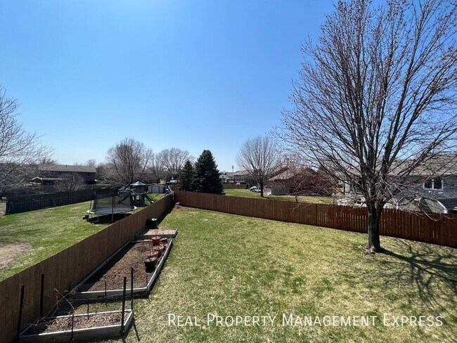 Foto del edificio - 4 Bedroom 2 Bathroom in SW Sioux Falls
