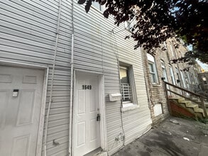 Building Photo - 1649 Ceddox St