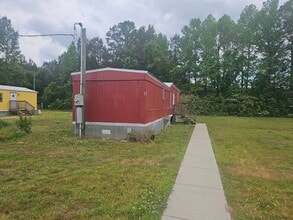 Building Photo - 120 Pital Ln