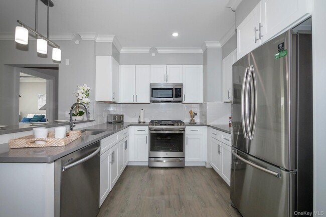 Foto del edificio - 75 Circle Dr