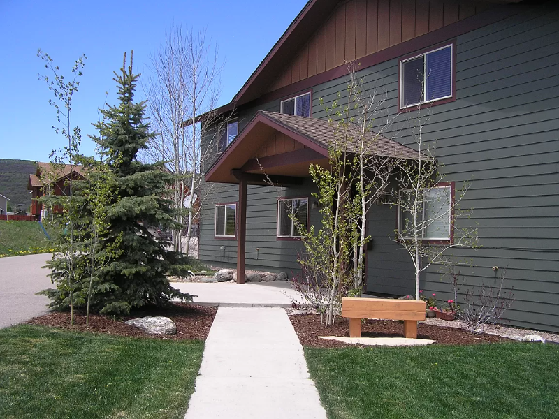 Primary Photo - 127 Oak Ridge Cir