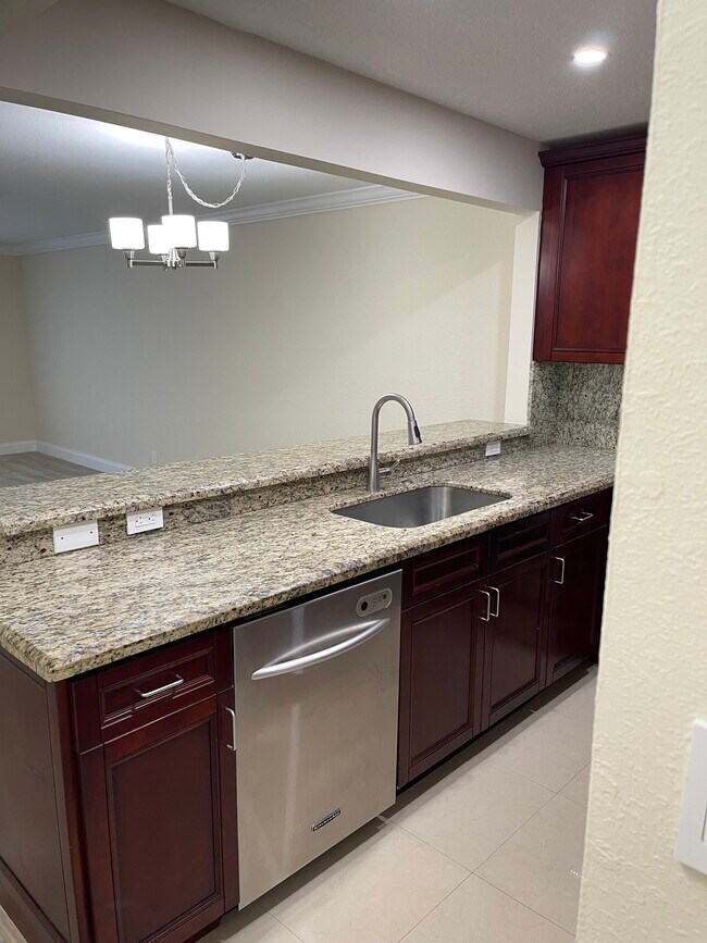 Foto del edificio - 5911 NE 14th Ln