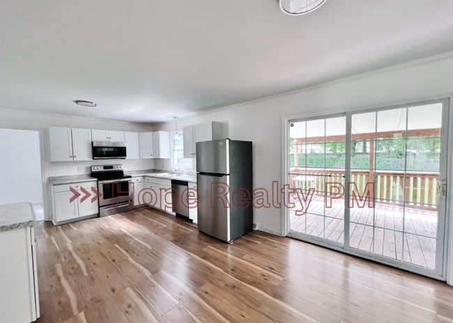 Foto del edificio - House 542 Briarwood Cir, Hopewell, VA 2386...