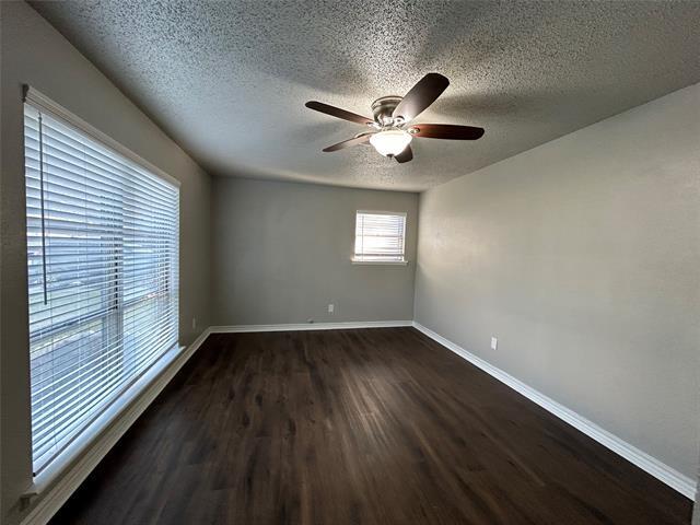 Foto del edificio - 4209 Haltom Rd