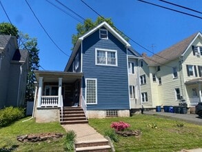Building Photo - 17 Walnut Terrace