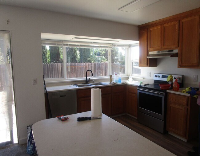 Foto del edificio - 2004 Tolenas Ave