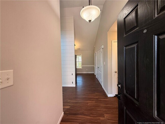 Building Photo - 254 Eclipse Dr