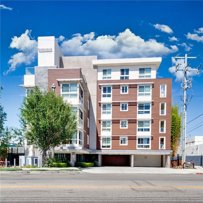 Building Photo - 4140 Glencoe Ave