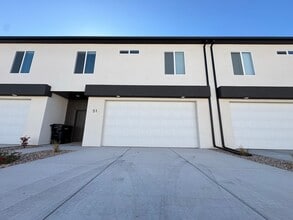 Building Photo - 2875 W Cody Dr