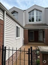 Building Photo - 1716 Highview Cir Ct