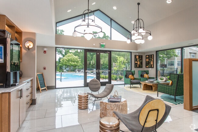 2BR, 2BA - 1000SF - Rosemont Chamblee
