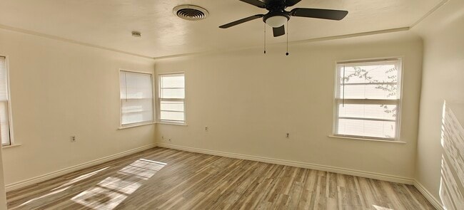 Building Photo - 626 Charlana Dr