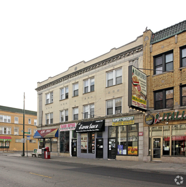 Building Photo - 2301-2305 W Devon Ave