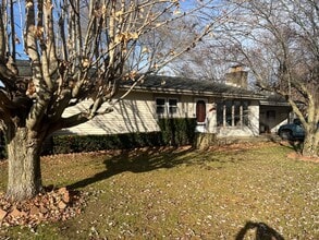 Building Photo - 1495 Kenarbre Dr