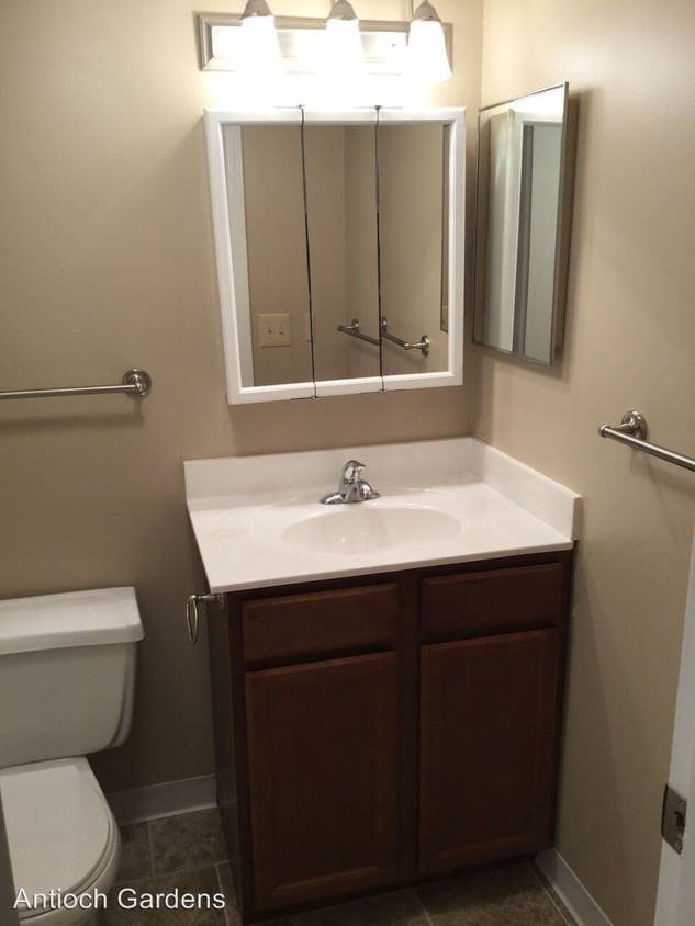Foto principal - 8715 W 65th St
