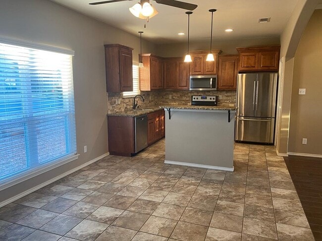 Foto del edificio - 4114 Huntleigh Dr