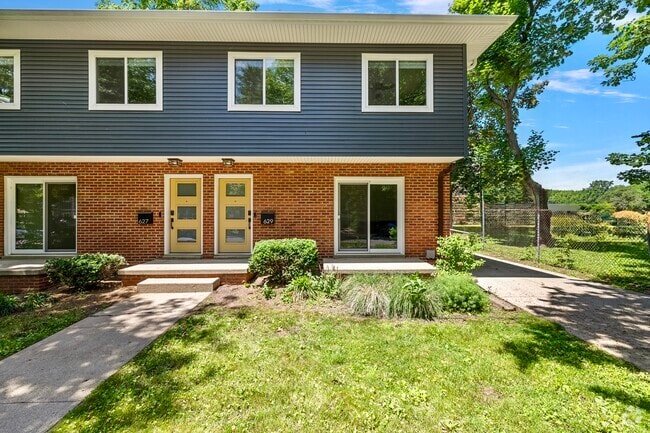 Building Photo - 629 Brooks St