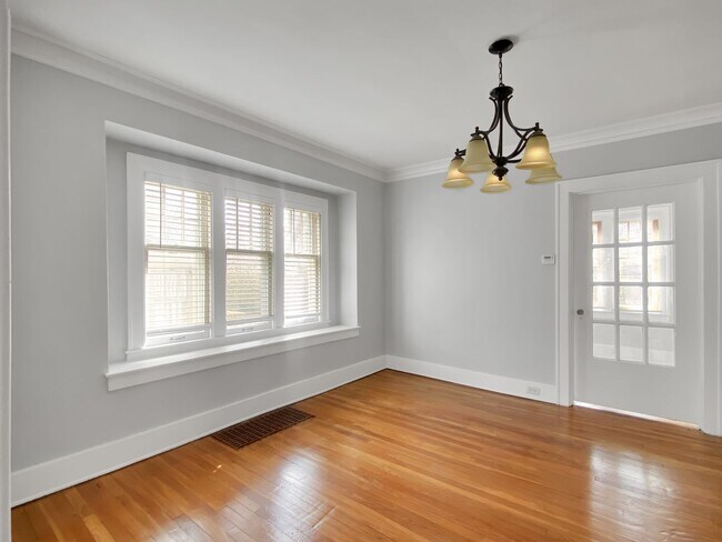 Foto del edificio - 1131 Benjamin Ave SE