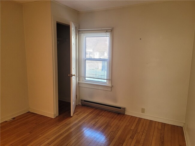 Building Photo - 7 Cole St