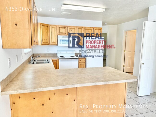 Building Photo - 2 Bedroom 1 bath Apartment