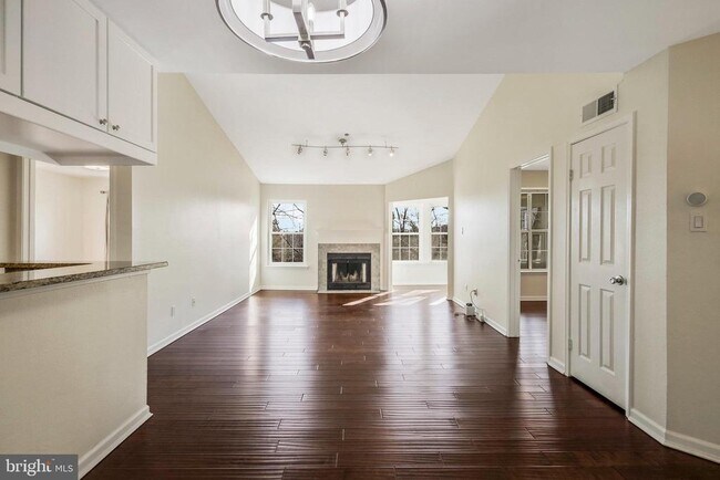 Building Photo - 3313 Wyndham Cir