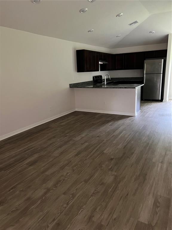 Foto del edificio - 169 Lomond Dr