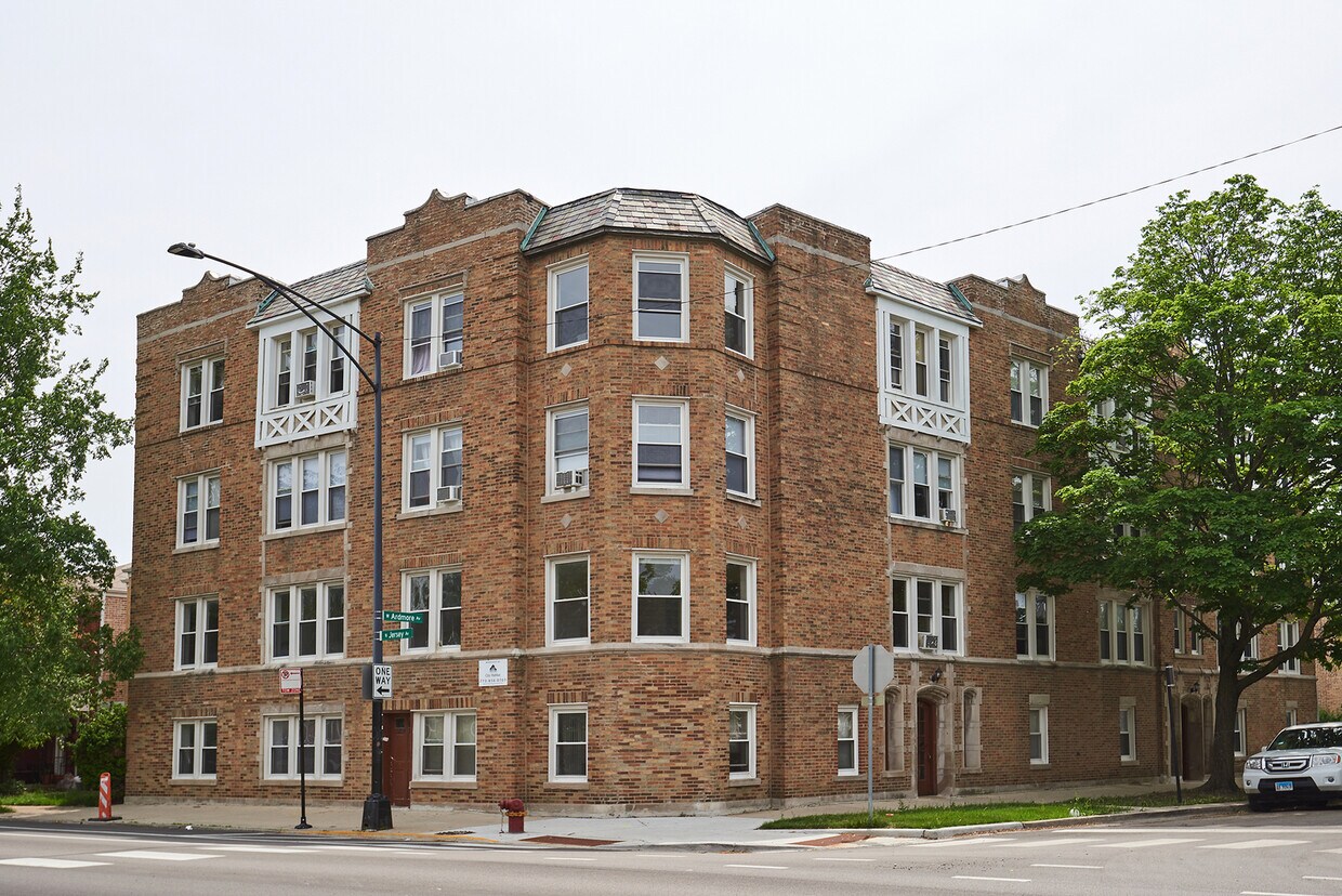 Primary Photo - 3231 W Ardmore Ave