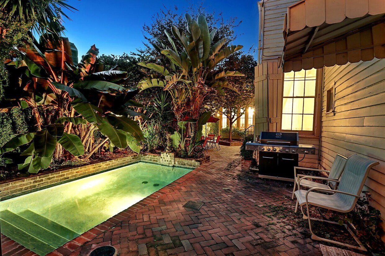 Photo - 1030 Burgundy St (New Orleans, LA)