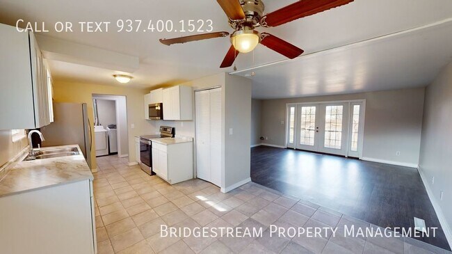 Building Photo - Updated 4 bedroom, 2 full bath ranch home ...
